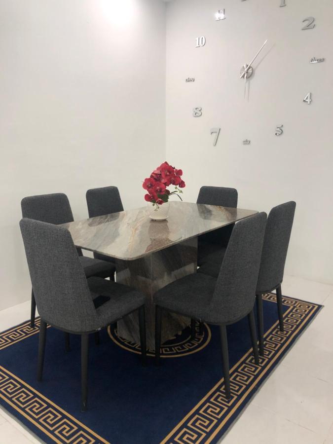 Ramadhina Eagle Eye View Home2Stay Emerald Avenue برينشانغ المظهر الخارجي الصورة