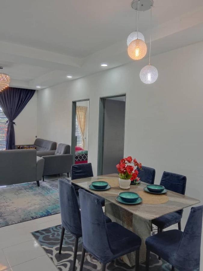 Ramadhina Eagle Eye View Home2Stay Emerald Avenue برينشانغ المظهر الخارجي الصورة