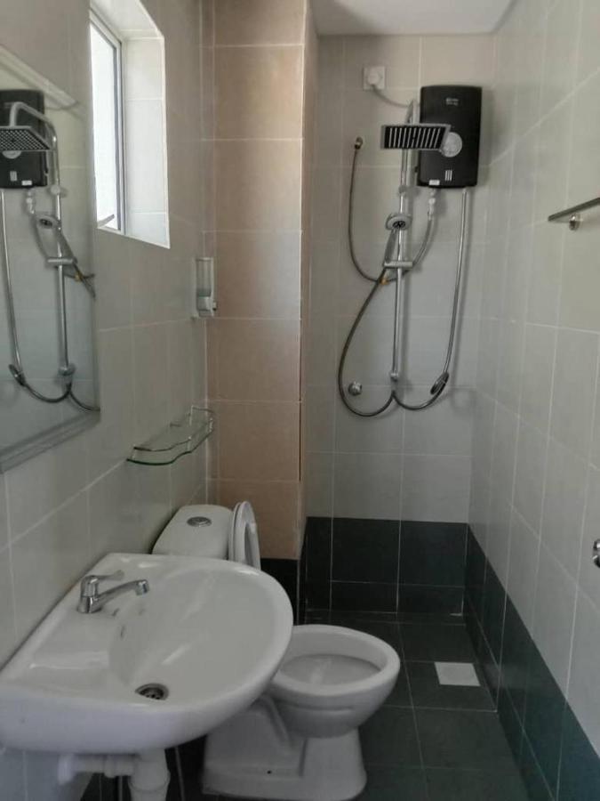 Ramadhina Eagle Eye View Home2Stay Emerald Avenue برينشانغ المظهر الخارجي الصورة